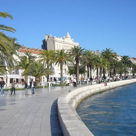 A2 - In The Very Heart Of Daire Split